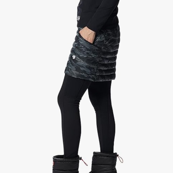 NWOT Stylish Black Quilted Skirt-mountain hardware - Picture 3 of 11